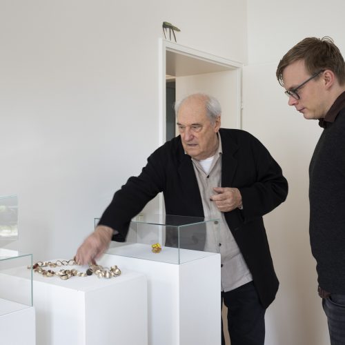 Gallerie Rosemarie Jäger;
02.06. – 16.06.2024;
Die Quadratur des Kreises;
Giampaolo Babetto; Johannes Nagel;
Schmuck; Keramik